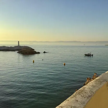 Appartement Cabanon Marseillais 45 M2 Sur L'eau à Malmousque Marseille